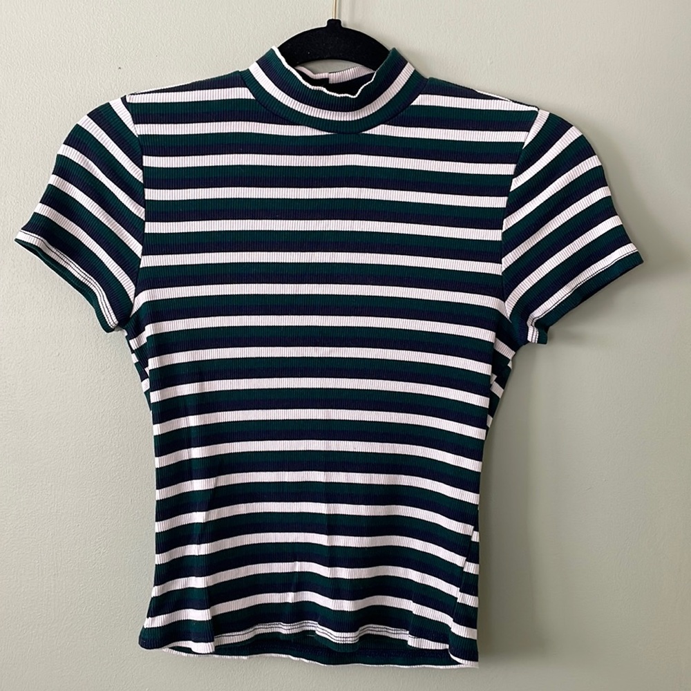 Forever 21 Mock Neck Crop Top